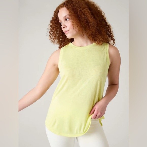 Athleta Honeysuckle Yellow Crewneck Sleeveless Breezy Tank Size L - Picture 1 of 6